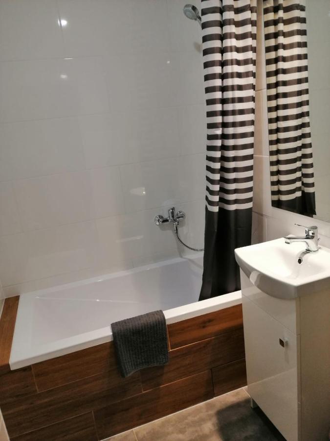 Apartament Galicja Plus Chrzanów Exteriör bild